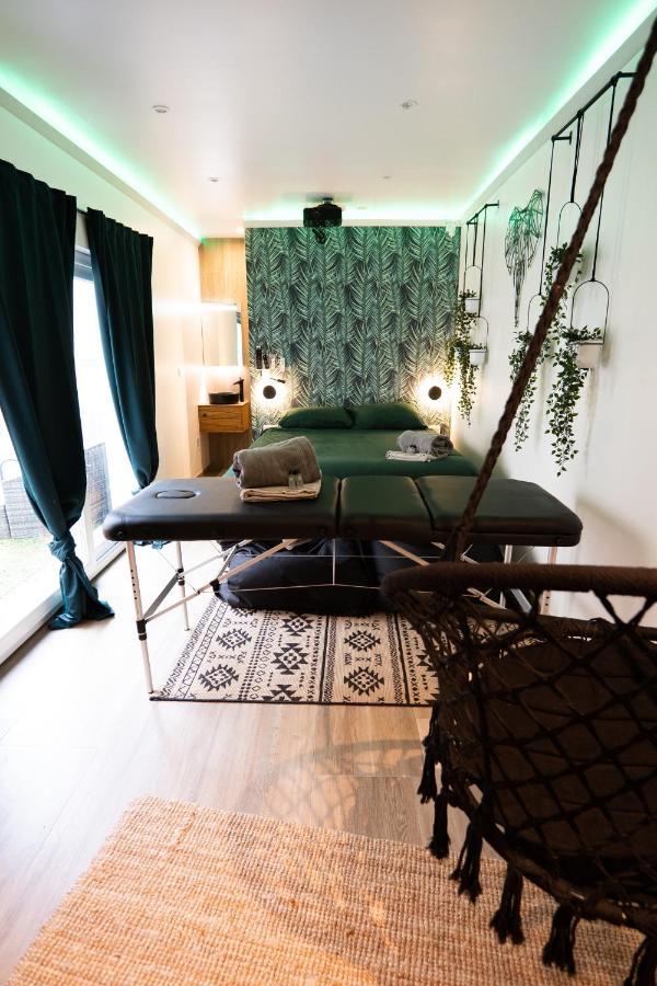 Capsule Thailande I Sauna I Balneo I Console I Jeux En Bois I Cinema I Cour Interieure Trith-Saint-Leger Экстерьер фото