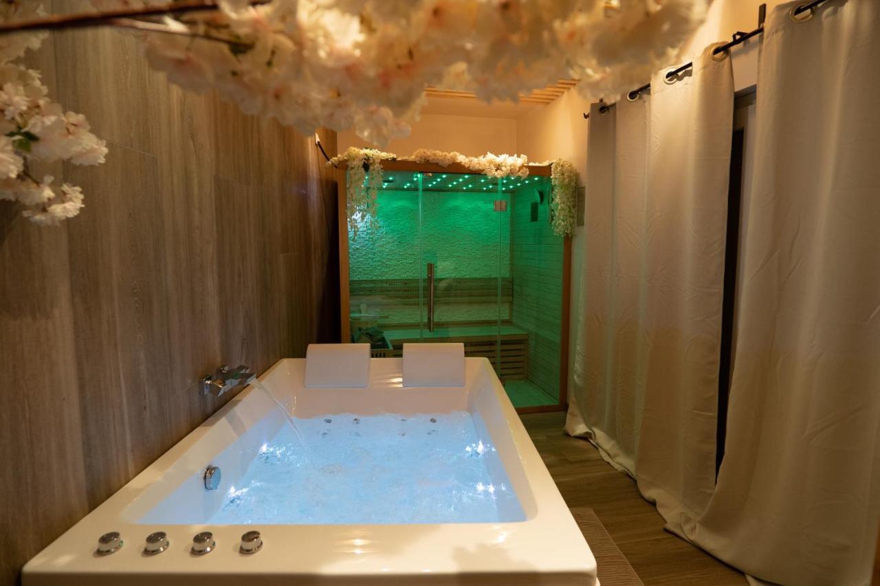 Capsule Thailande I Sauna I Balneo I Console I Jeux En Bois I Cinema I Cour Interieure Trith-Saint-Leger Экстерьер фото