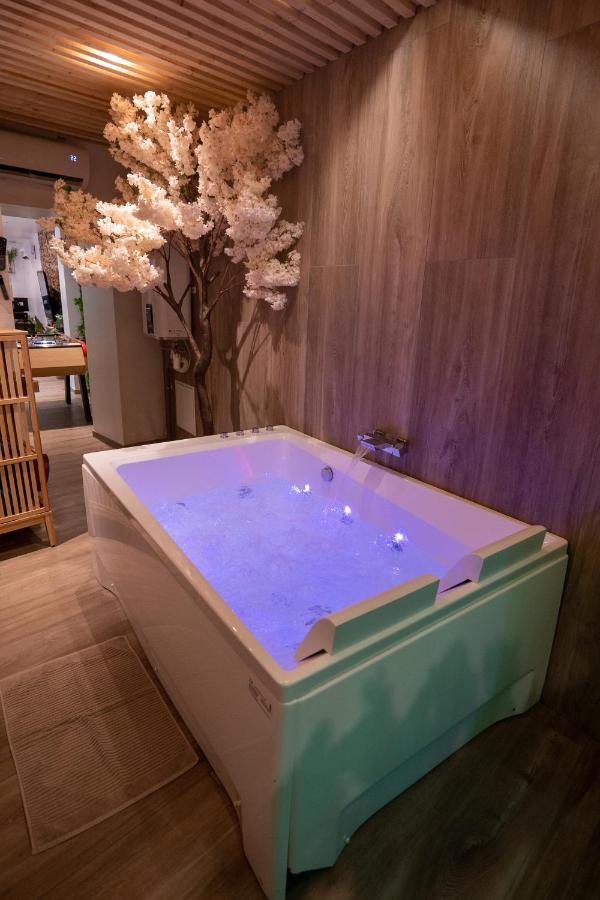 Capsule Thailande I Sauna I Balneo I Console I Jeux En Bois I Cinema I Cour Interieure Trith-Saint-Leger Экстерьер фото