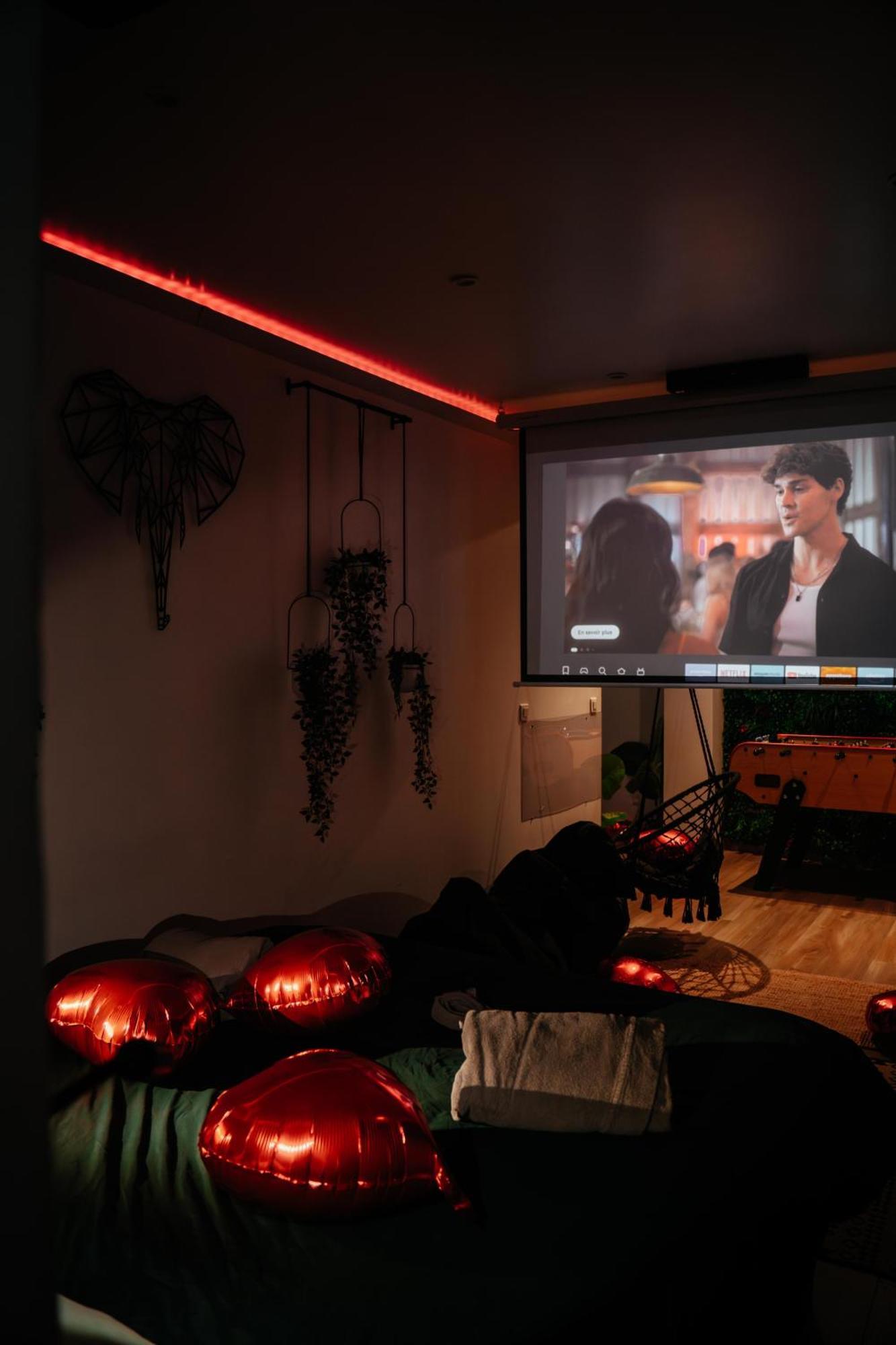 Capsule Thailande I Sauna I Balneo I Console I Jeux En Bois I Cinema I Cour Interieure Trith-Saint-Leger Экстерьер фото